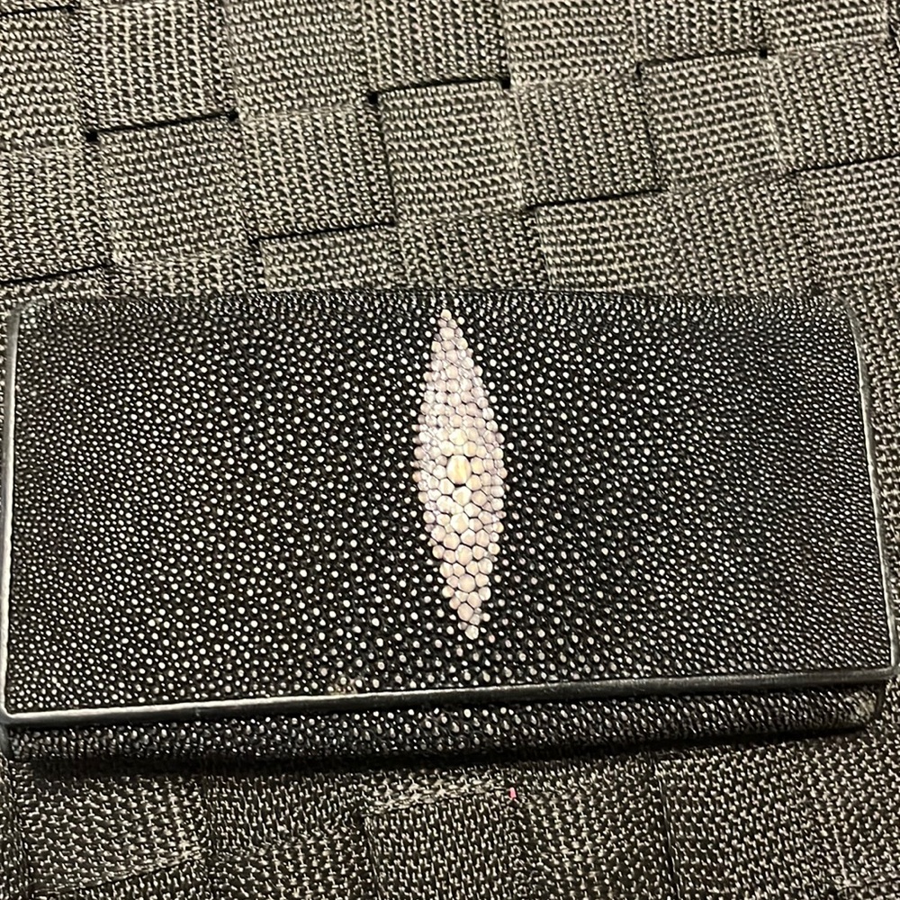 Stingray wallet.